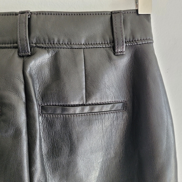 Aritzia Babaton Command Cropped Faux Leather Pant - Picture 7 of 8